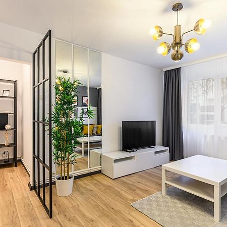 Travelers Hideout - Central Apartment Braşov Exteriör bild